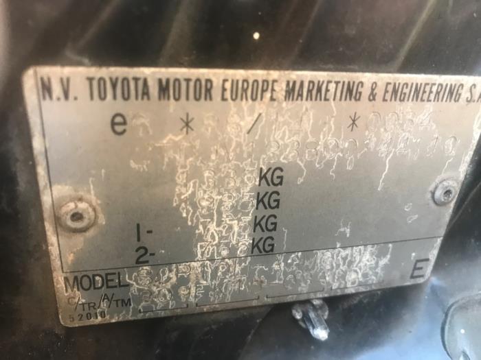 Toyota Yaris 1.0 16V VVT-i Sloopvoertuig (2000, Zwart)