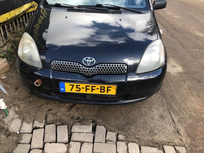 Toyota Yaris 1.0 16V VVT-i Sloopvoertuig (2000, Zwart)