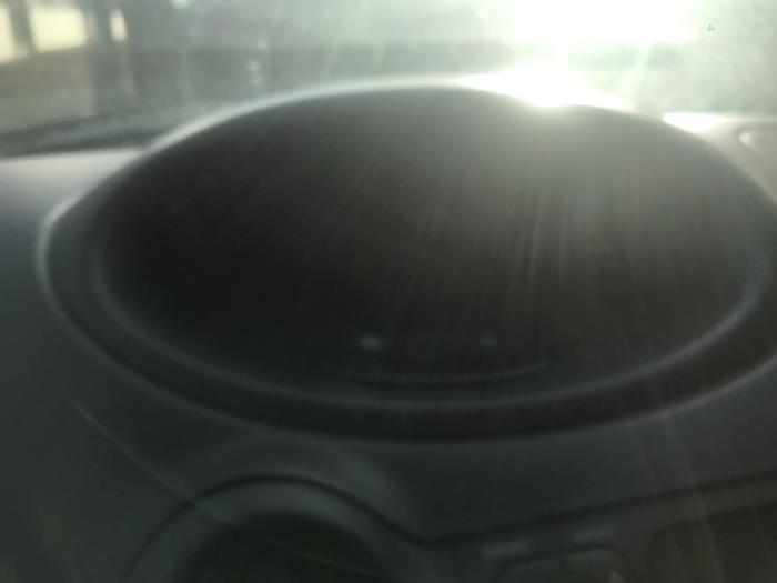 Toyota Yaris 1.0 16V VVT-i Sloopvoertuig (2000, Zwart)