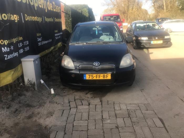 Toyota Yaris 1.0 16V VVT-i Sloopvoertuig (2000, Zwart)
