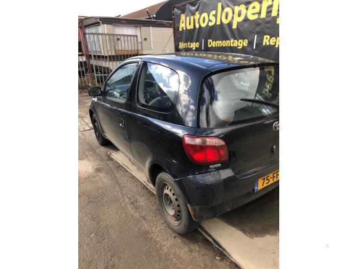 Toyota Yaris 1.0 16V VVT-i Sloopvoertuig (2000, Zwart)
