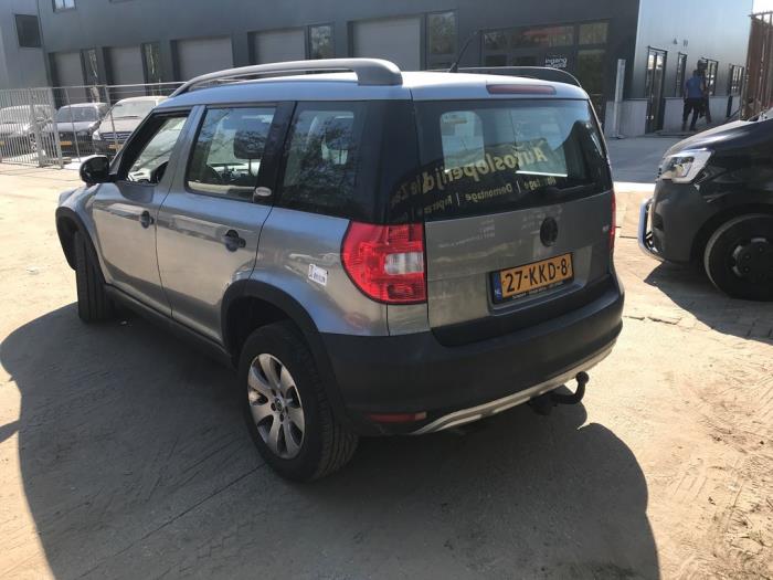 Skoda Yeti 1.2 TSI 16V Sloopvoertuig (2010, Grijs)