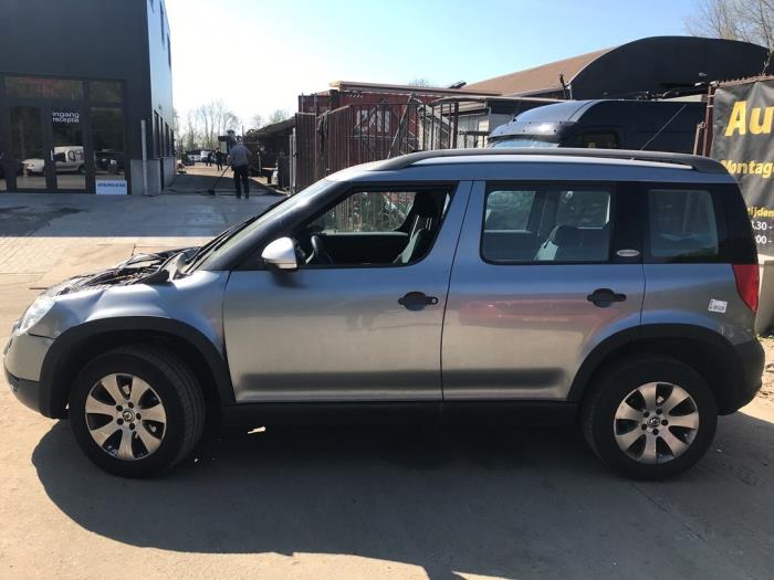 Skoda Yeti 1.2 TSI 16V Sloopvoertuig (2010, Grijs)