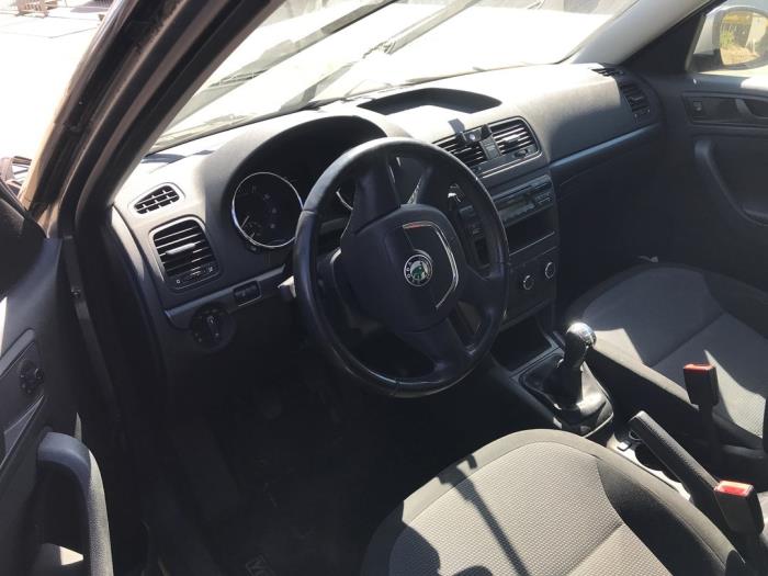 Skoda Yeti 1.2 TSI 16V Sloopvoertuig (2010, Grijs)