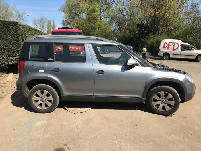 Skoda Yeti 1.2 TSI 16V Sloopvoertuig (2010, Grijs)