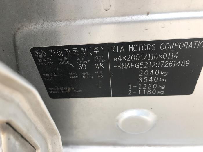 Kia Carens III 2.0i CVVT 16V Sloopvoertuig (2010, Grijs)