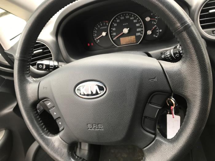 Kia Carens III 2.0i CVVT 16V Sloopvoertuig (2010, Grijs)