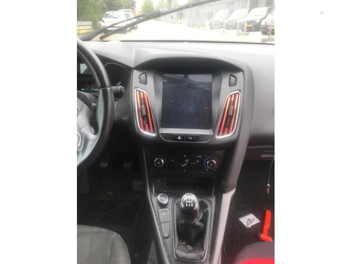Ford Focus 3 Wagon 1.0 Ti-VCT EcoBoost 12V 100 Sloopvoertuig (2016, Wit)