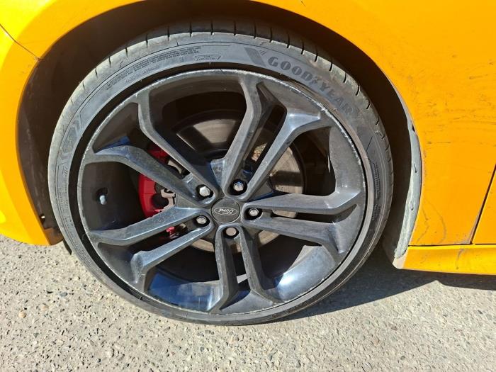 Ford Focus 3 ST 2.0 ST EcoBoost 16V Sloopvoertuig (2017, Geel)