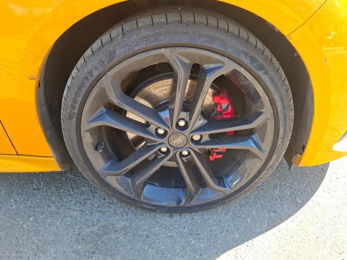 Ford Focus 3 ST 2.0 ST EcoBoost 16V Sloopvoertuig (2017, Geel)