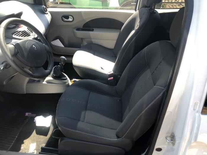 Renault Twingo II 1.2 16V Sloopvoertuig (2009, Wit)