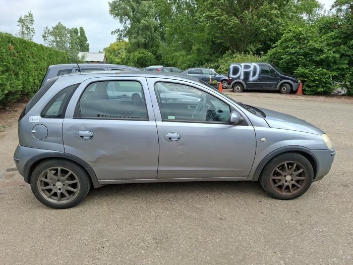 Opel Corsa C 1.4 16V Twin Port Sloopvoertuig (2005, Grijs)