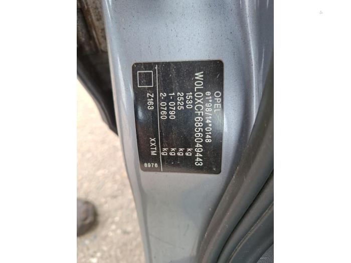 Opel Corsa C 1.4 16V Twin Port Sloopvoertuig (2005, Grijs)