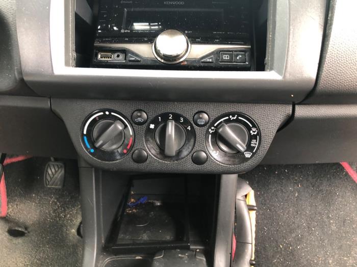 Suzuki Swift 1.3 VVT 16V Sloopvoertuig (2008, Oranje)