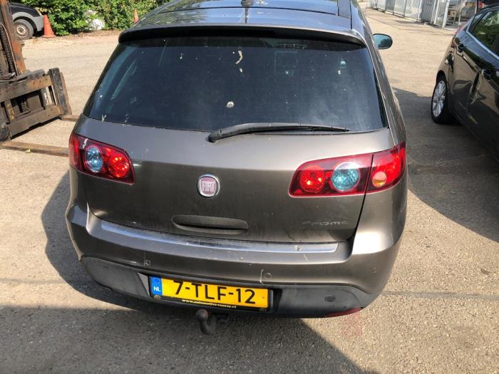 Fiat Croma 1.9 D Multijet 16V Sloopvoertuig (2010, Bruin)