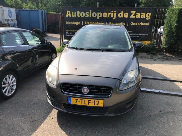 Fiat Croma 1.9 D Multijet 16V Sloopvoertuig (2010, Bruin)