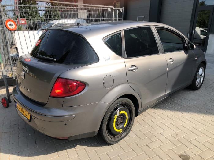 Seat Toledo 1.6 Sloopvoertuig (2005, Grijs)