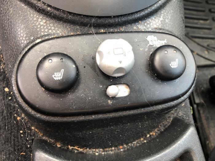 Mini Mini One/Cooper 1.6 16V Cooper Sloopvoertuig (2005, Blauw, Wit)