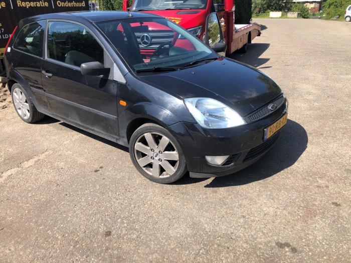 Ford Fiesta 5 1.4 16V Sloopvoertuig (2005, Zwart)