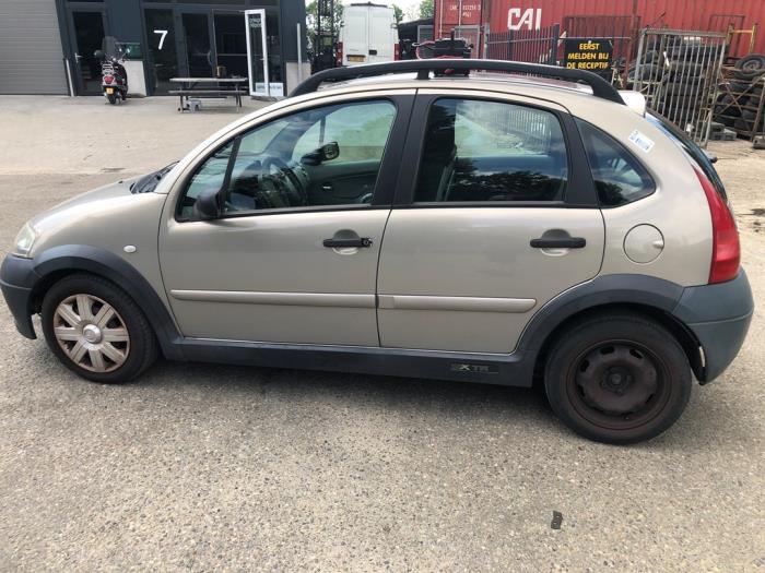 Citroen C3 1.6 16V Sloopvoertuig (2004, Beige)