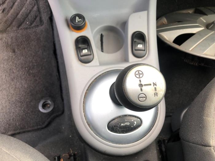 Citroen C3 1.6 16V Sloopvoertuig (2004, Beige)