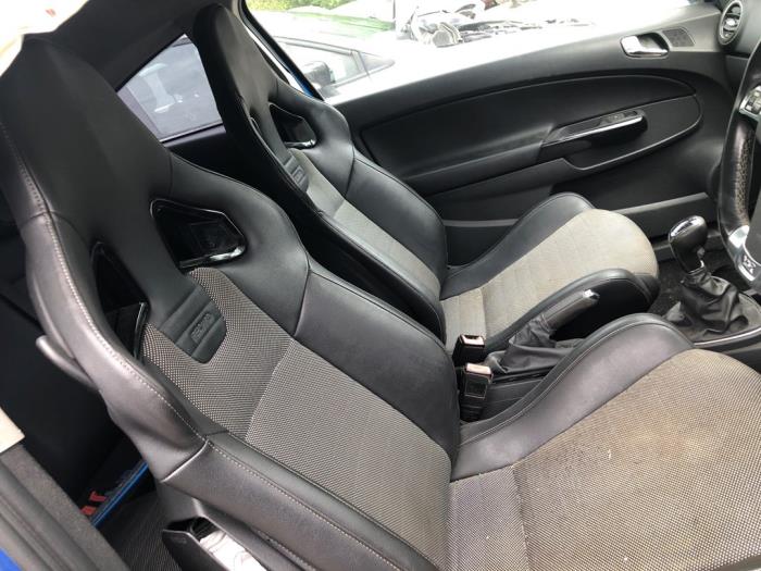 Opel Corsa D 1.6i OPC 16V Turbo Sloopvoertuig (2009, Blauw)