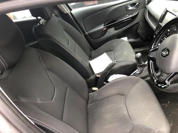 Renault Clio IV Estate/Grandtour 0.9 Energy TCE 12V Sloopvoertuig (2014, Licht, Grijs)