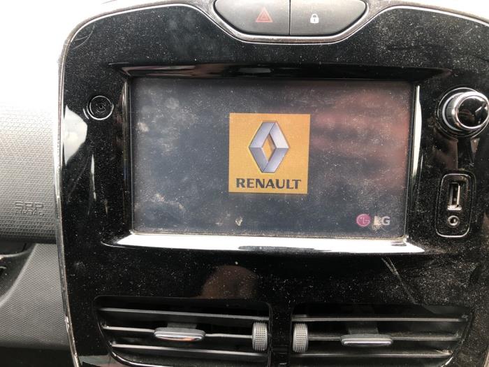 Renault Clio IV Estate/Grandtour 0.9 Energy TCE 12V Sloopvoertuig (2014, Licht, Grijs)