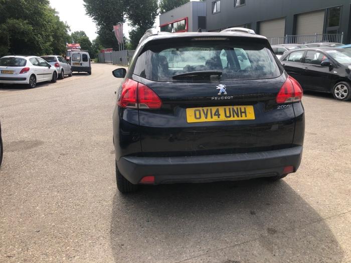 Peugeot 2008 1.2 Vti 12V PureTech 82 Sloopvoertuig (2015, Zwart)