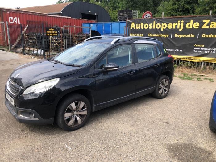 Peugeot 2008 1.2 Vti 12V PureTech 82 Sloopvoertuig (2015, Zwart)