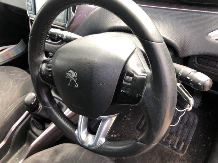 Peugeot 2008 1.2 Vti 12V PureTech 82 Sloopvoertuig (2015, Zwart)