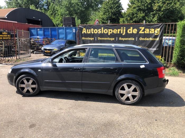 Audi A4 Avant 2.0 20V Sloopvoertuig (2003, Zwart)