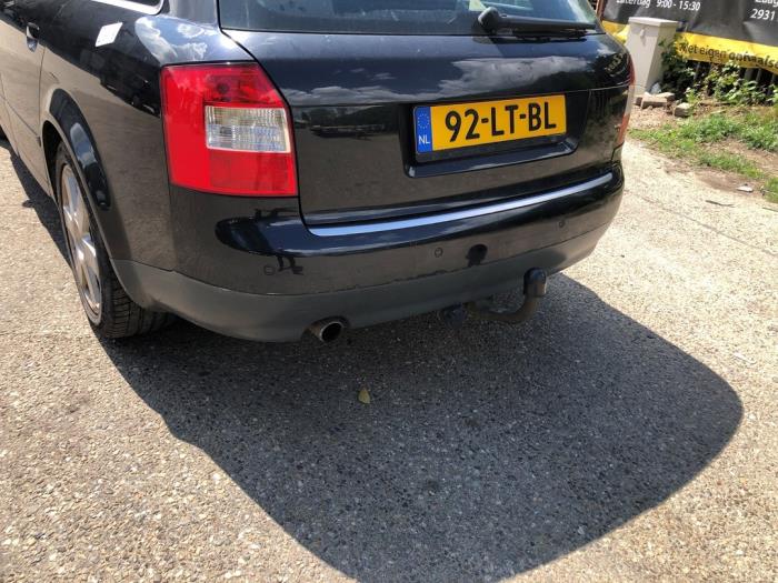 Audi A4 Avant 2.0 20V Sloopvoertuig (2003, Zwart)
