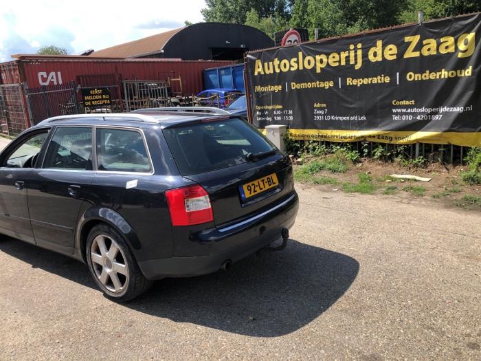 Audi A4 Avant 2.0 20V Sloopvoertuig (2003, Zwart)