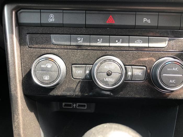 Volkswagen T-Roc I 1.5 TSI Evo BMT 16V Sloopvoertuig (2020, Wit)