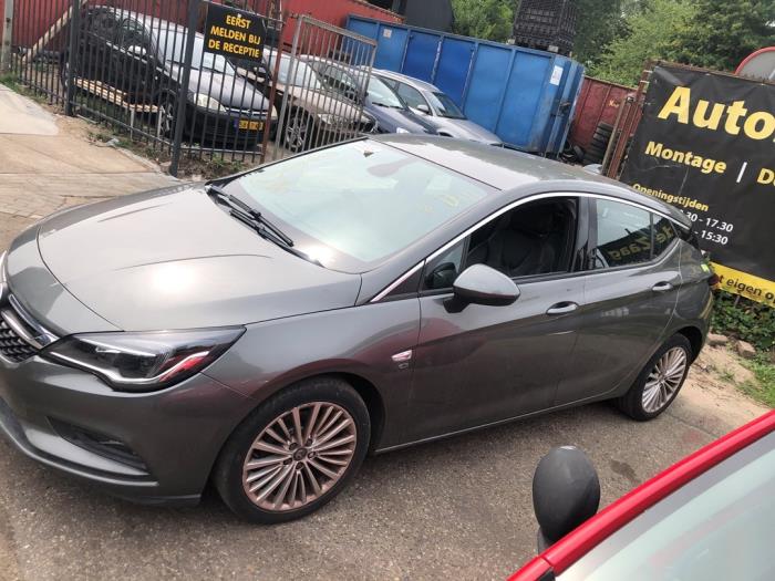 Opel Astra K 1.6 CDTI 110 16V Sloopvoertuig (2018, Donker, Grijs)