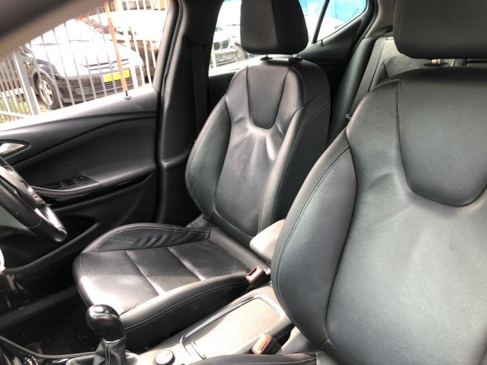 Opel Astra K 1.6 CDTI 110 16V Sloopvoertuig (2018, Donker, Grijs)