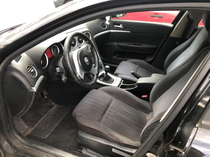 Alfa Romeo 159 1.9 JTS 16V Sloopvoertuig (2006, Zwart)