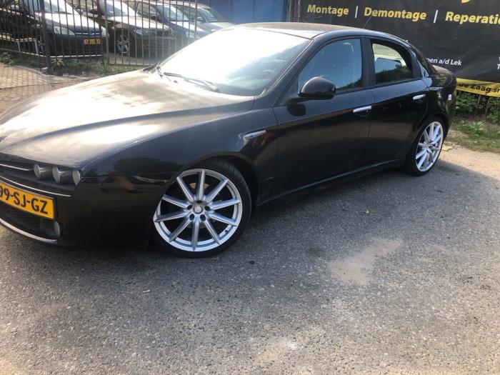 Alfa Romeo 159 1.9 JTS 16V Sloopvoertuig (2006, Zwart)