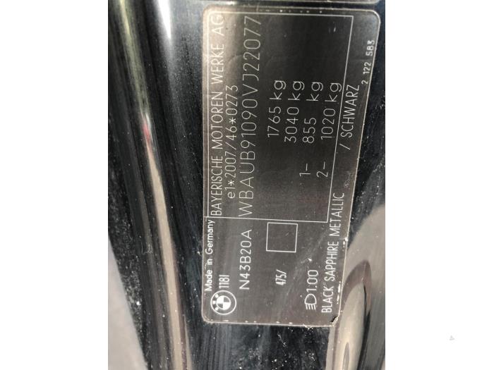 BMW 1 serie 118i 16V Sloopvoertuig (2010, Zwart)