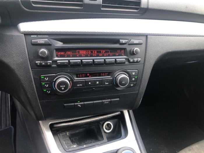 BMW 1 serie 118i 16V Sloopvoertuig (2010, Zwart)