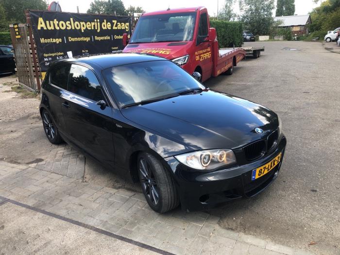 BMW 1 serie 118i 16V Sloopvoertuig (2010, Zwart)