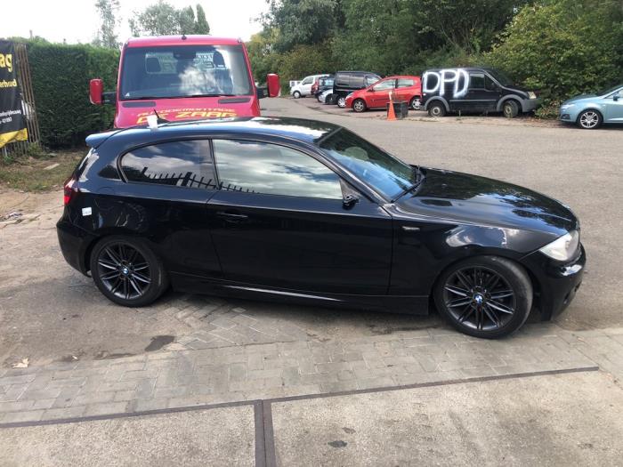 BMW 1 serie 118i 16V Sloopvoertuig (2010, Zwart)