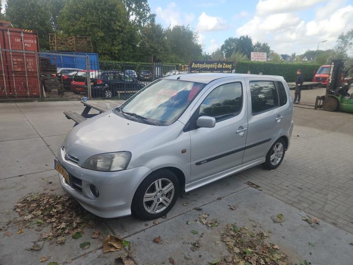 Daihatsu YRV 1.3 16V DVVT Sloopvoertuig (2004, Grijs)