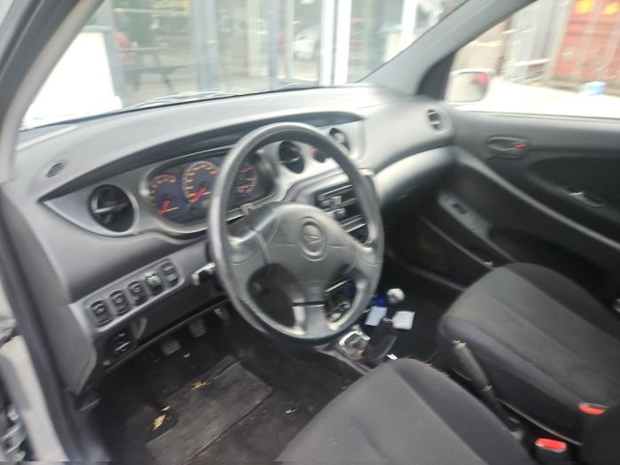 Daihatsu YRV 1.3 16V DVVT Sloopvoertuig (2004, Grijs)