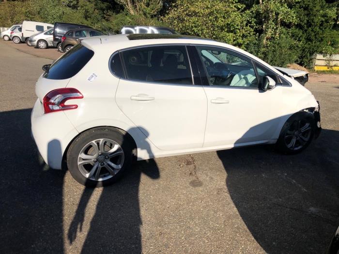 Peugeot 208 I 1.2 Vti 12V PureTech 82 Sloopvoertuig (2015, Wit)