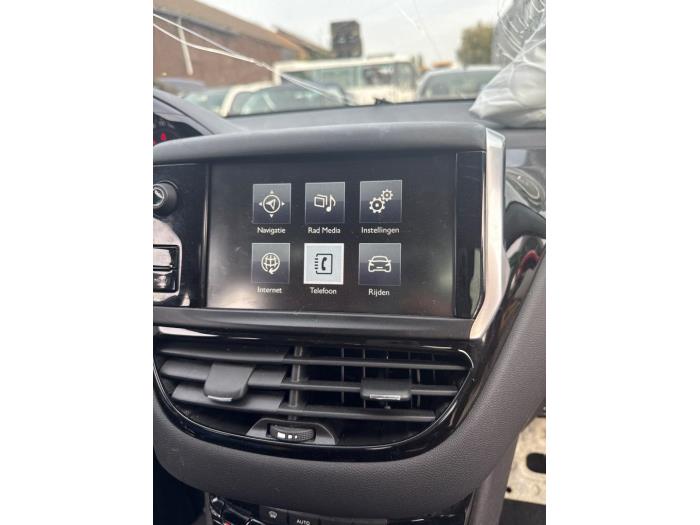 Peugeot 208 I 1.2 Vti 12V PureTech 82 Sloopvoertuig (2015, Wit)