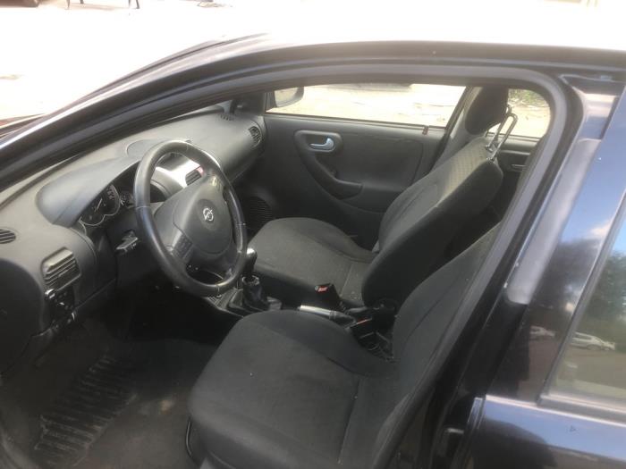 Opel Corsa C 1.2 16V Sloopvoertuig (2003, Zwart)