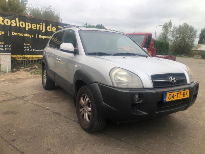 Hyundai Tucson 2.0 16V CVVT 4x2 Sloopvoertuig (2007, Grijs)