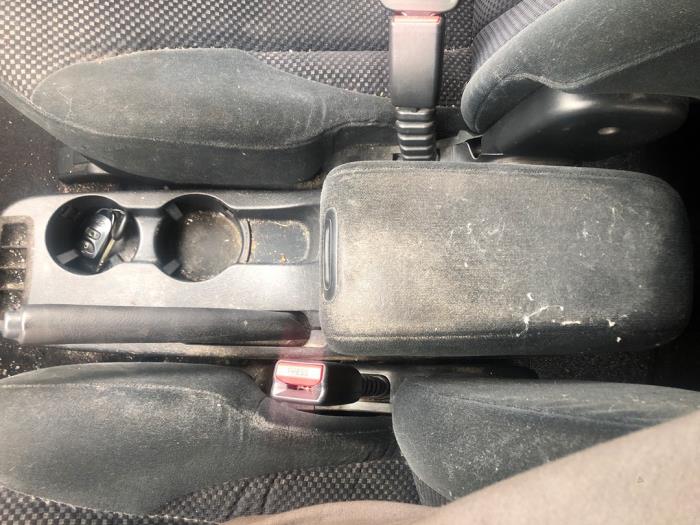 Hyundai Tucson 2.0 16V CVVT 4x2 Sloopvoertuig (2007, Grijs)